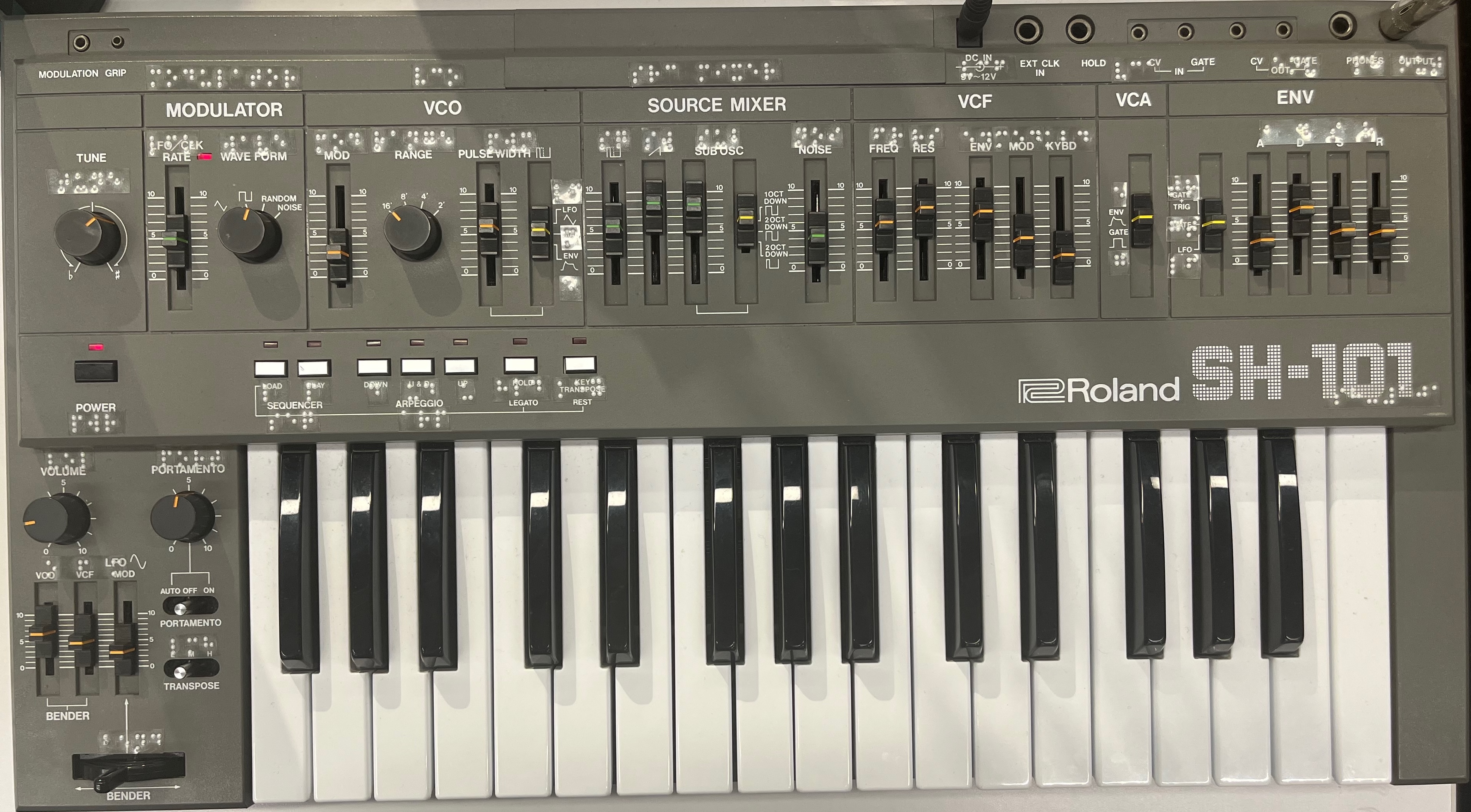 Roland SH-101 with braille